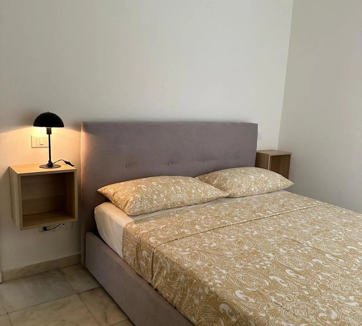 Διαμέρισμα Residence Maison Raha Marina di Massa