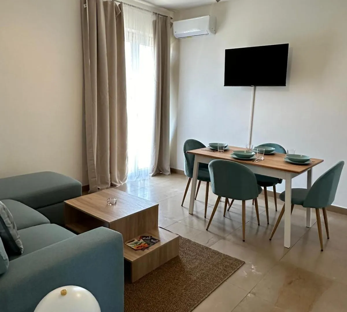 Residence Maison Raha Marina di Massa Ιταλία