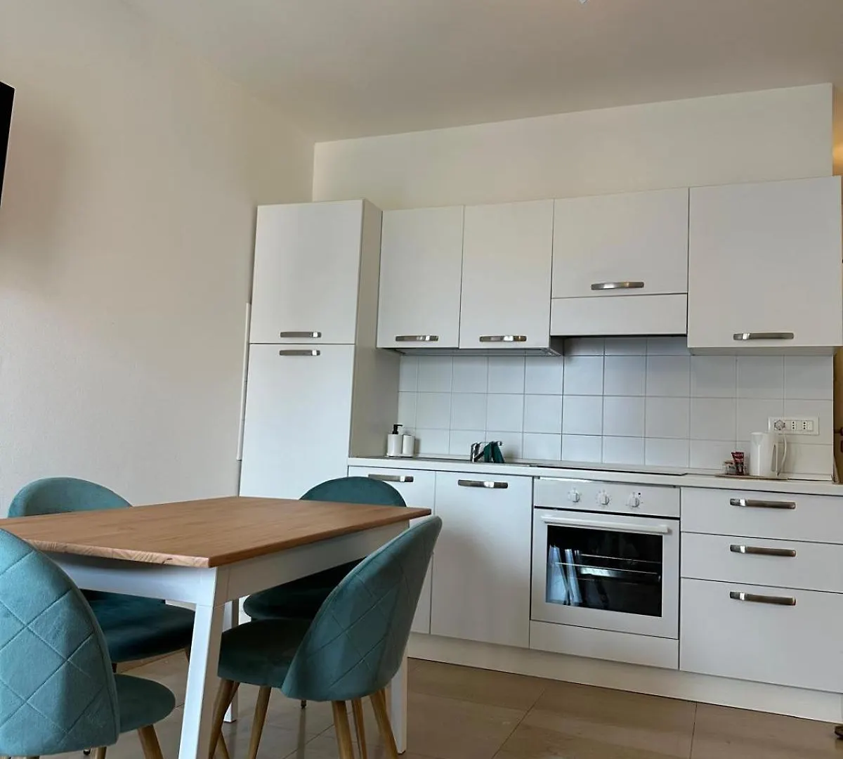 Residence Maison Raha Marina di Massa 0*,  Italy