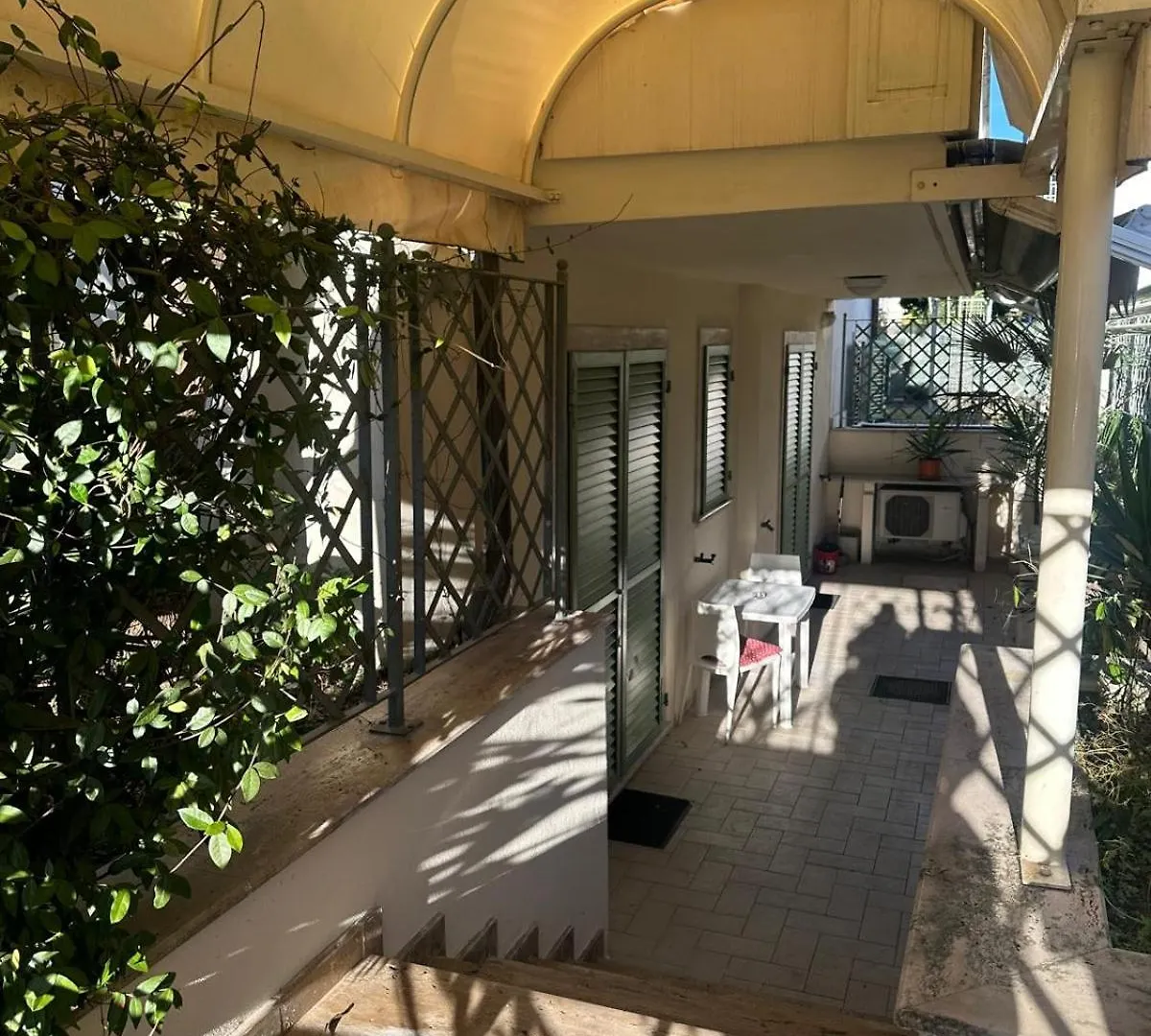 Residence Maison Raha Marina di Massa Italy