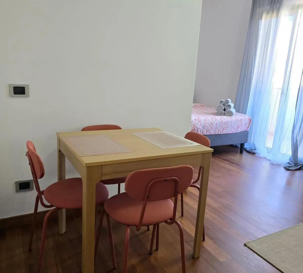 Residence Maison Raha Marina di Massa Italy