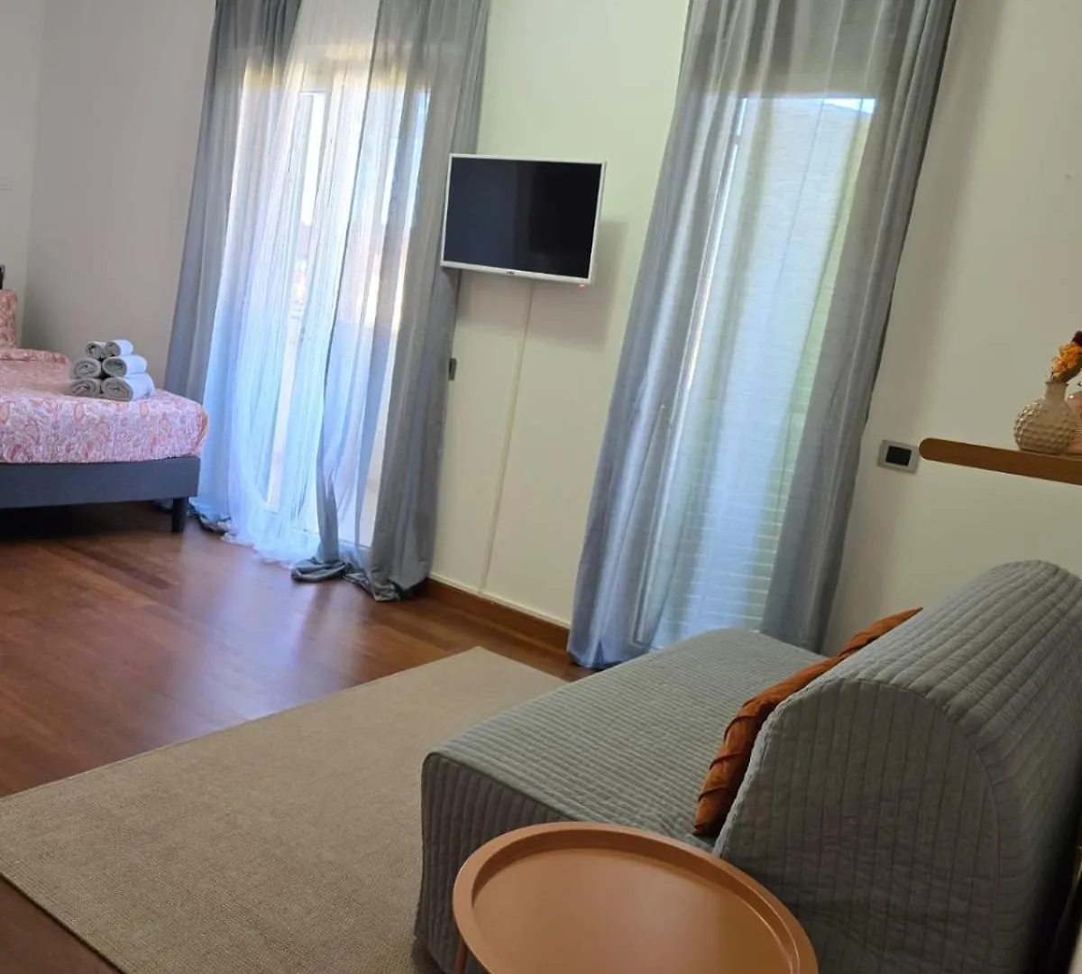 Apartment Residence Maison Raha Marina di Massa Italy